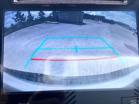 Used 2019 Toyota Tacoma TRD Off-Road w/ Technology Package image 26