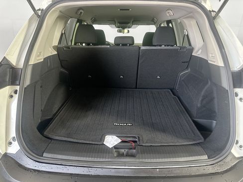 Used 2023 Nissan Rogue SV image 28