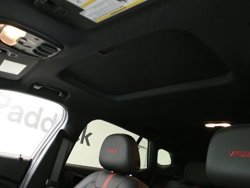 Used 2024 Chevrolet Trax RS w/ Sunroof Package FWD image 28