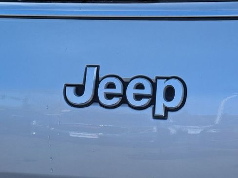 Used 2024 Jeep Grand Cherokee L Limited w/ Luxury Tech Group II image 13