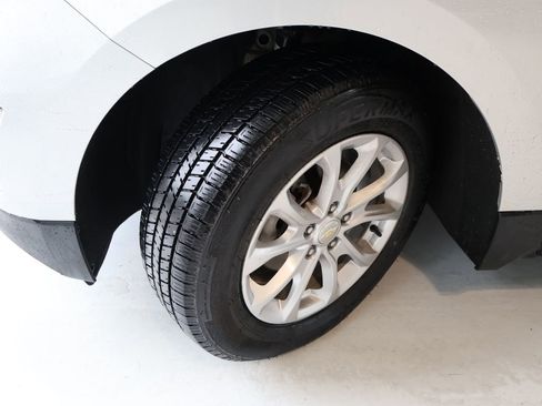 Used 2018 Chevrolet Equinox LT w/ LPO, Cargo Package FWD image 36