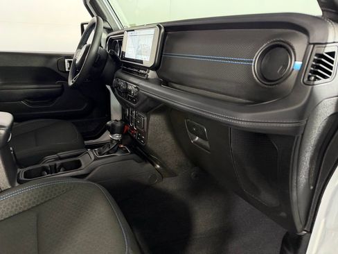 Certified 2025 Jeep Wrangler Unlimited Rubicon 4xe w/ Convenience Group image 30