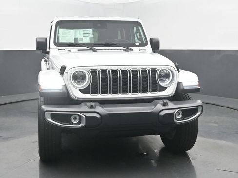 Used 2024 Jeep Wrangler Unlimited Sahara w/ Technology Group AWD/4WD image 8