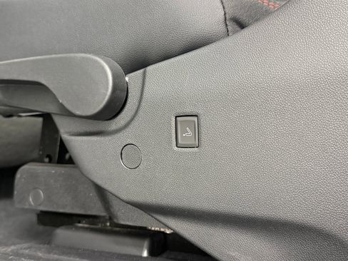 Used 2024 Chevrolet Traverse RS w/ LPO, Floor Liner Package image 43