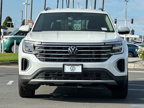 New 2026 Volkswagen Atlas SE FWD image 3