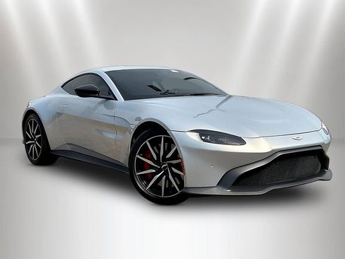 Used 2020 Aston Martin V8 Vantage Coupe RWD image 3