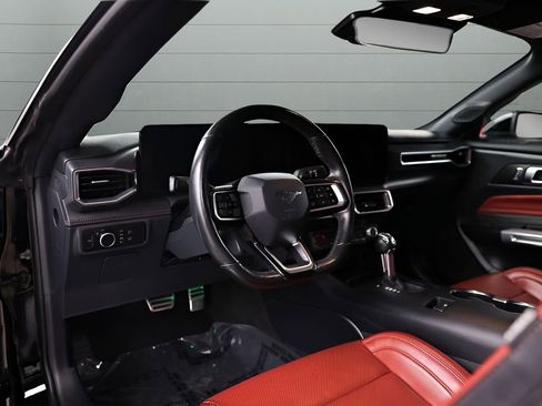 Used 2024 Ford Mustang Premium image 33