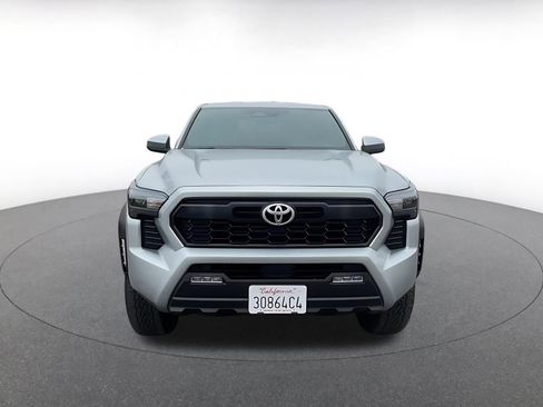 Used 2025 Toyota Tacoma TRD Off-Road image 4