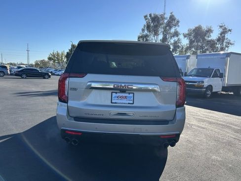 Used 2021 GMC Yukon XL Denali w/ Denali Premium Package image 5