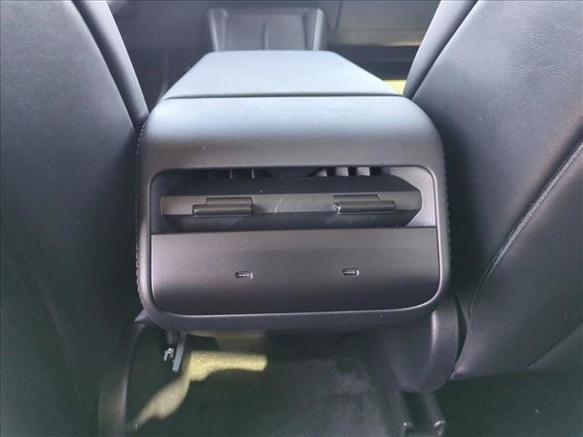 Used 2026 Tesla Model Y 2WD image 17