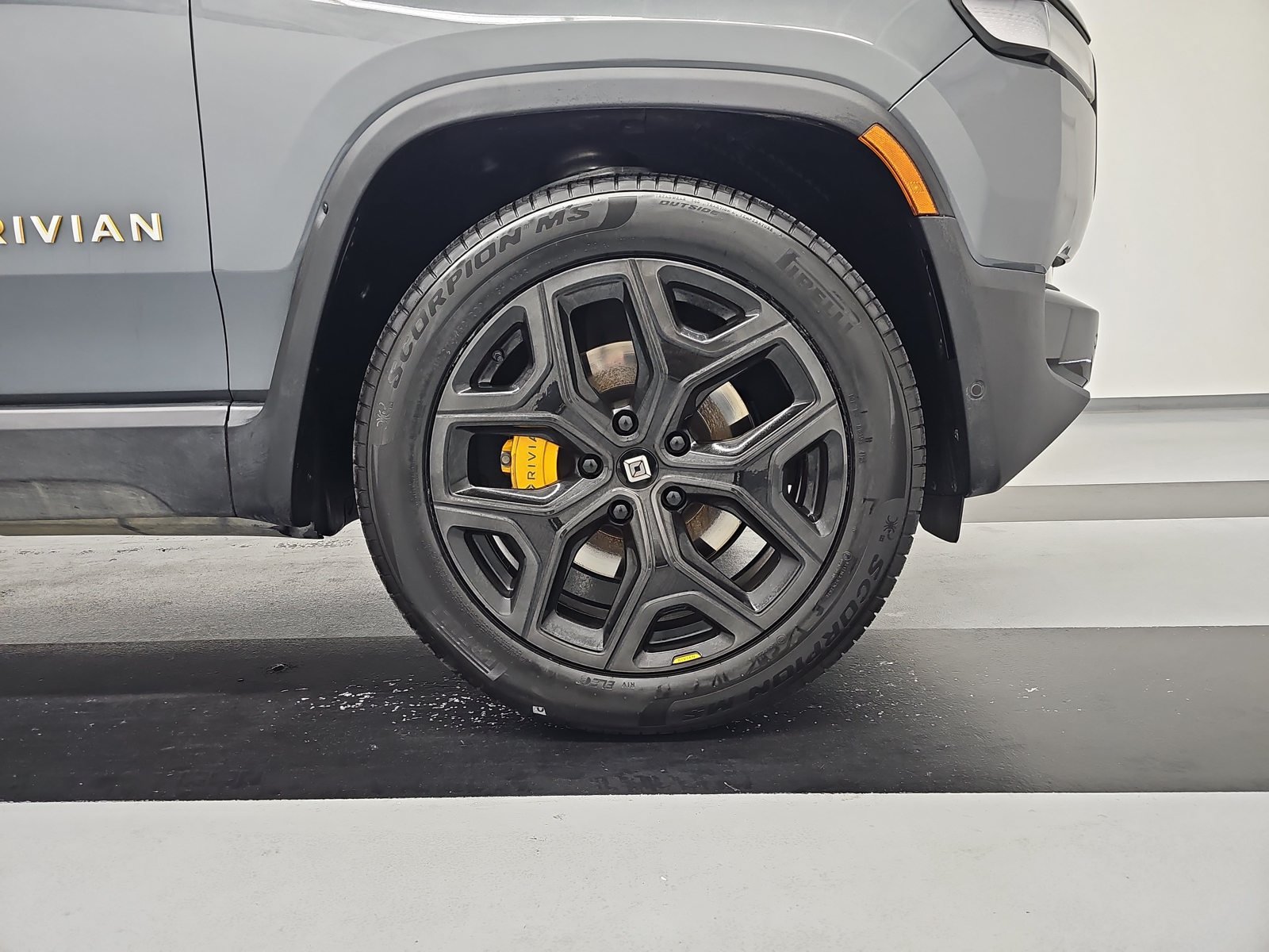 Used 2024 Rivian R1S Adventure Quad AWD/4WD image 11