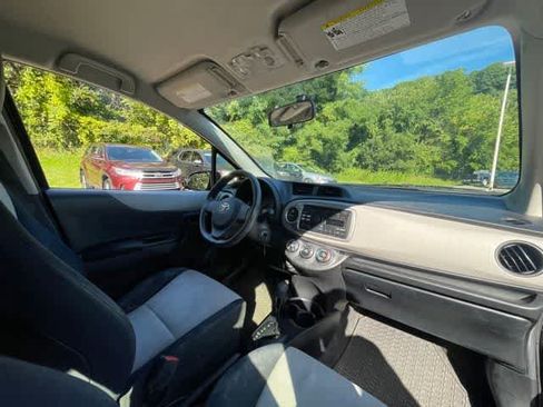 Used 2013 Toyota Yaris L FWD image 24