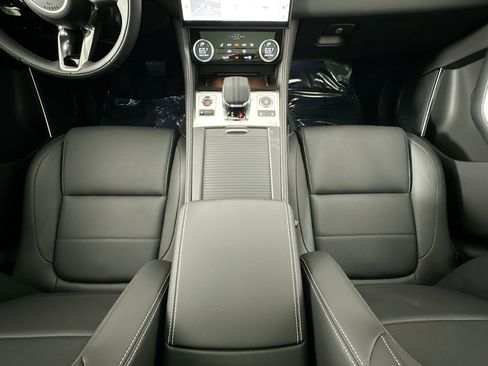 Certified 2026 Jaguar F-PACE R-Dynamic S AWD/4WD image 22