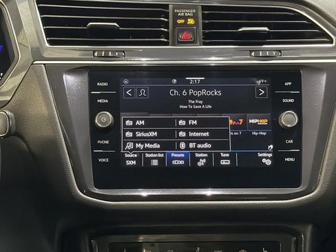 Certified 2023 Volkswagen Tiguan SE FWD image 31