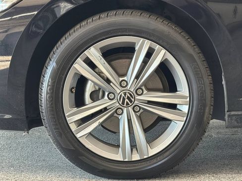 Used 2024 Volkswagen Jetta SE FWD image 23