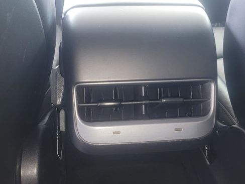 Used 2023 Tesla Model Y Long Range AWD/4WD image 24