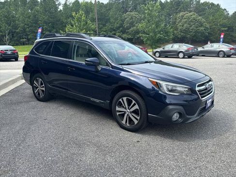 Used 2018 Subaru Outback 2.5i Limited AWD/4WD image 3