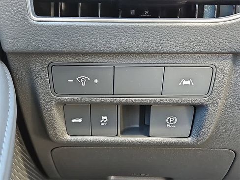 Used 2022 Hyundai Sonata Limited w/ Winter Weather Package image 25