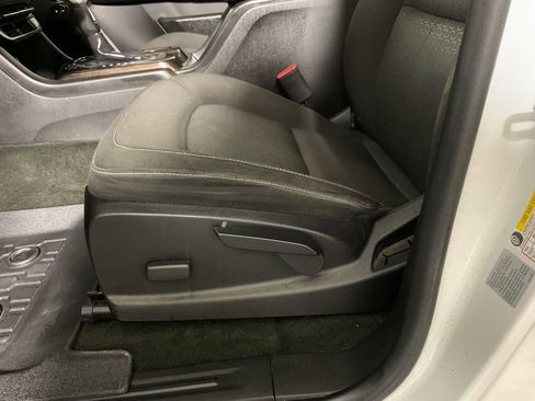 Used 2015 GMC Canyon SLE AWD/4WD image 20