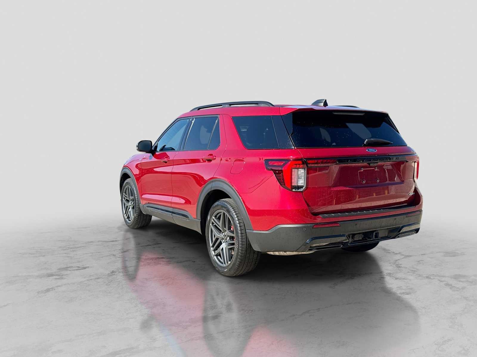 Certified 2025 Ford Explorer ST-Line w/ Premium Package AWD/4WD image 4