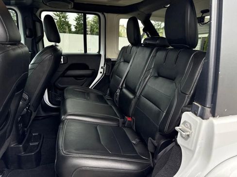 Certified 2022 Jeep Wrangler Unlimited Sahara w/ Cold Weather Group image 33