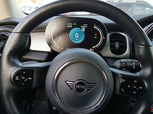 Used 2024 MINI Cooper 2-Door Hardtop image 10