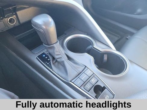Used 2024 Toyota Camry SE image 7
