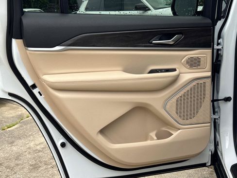 New 2026 Jeep Grand Cherokee L Limited RWD image 11