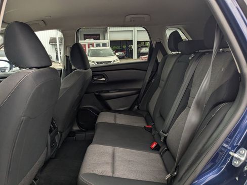 Used 2024 Nissan Rogue SV FWD image 14
