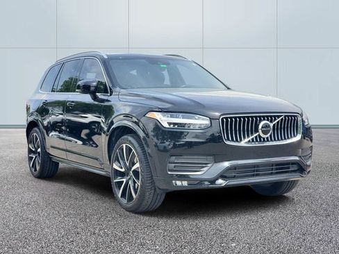 Used 2020 Volvo XC90 T6 Momentum w/ Protection Package AWD/4WD image 3