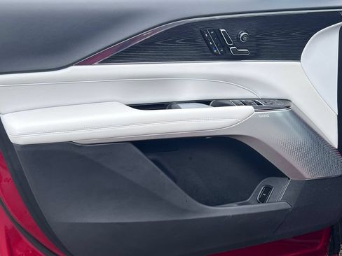 Certified 2024 Cadillac Lyriq Luxury AWD/4WD image 12