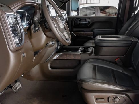 Used 2022 GMC Sierra 2500 Denali w/ Denali Ultimate Package image 14