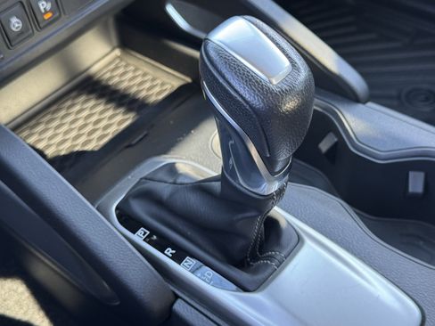 Used 2023 Nissan Frontier SV w/ Technology Package image 30