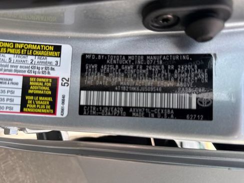 Used 2018 Toyota Camry SE w/ Audio Package FWD image 32