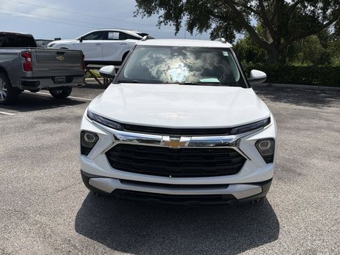 Used 2024 Chevrolet TrailBlazer LT w/ Driver Confidence Package FWD image 9