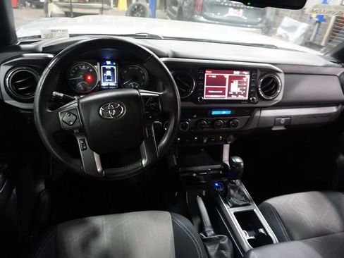 Used 2023 Toyota Tacoma TRD Off-Road w/ Technology Package image 6