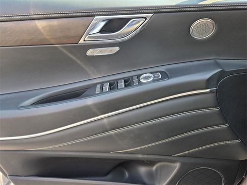 Used 2022 Genesis GV80 2.5T image 31