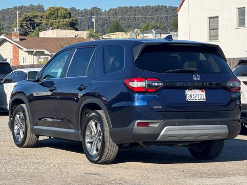 Certified 2025 Honda Pilot EX-L image 6