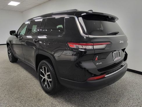 Used 2024 Jeep Grand Cherokee L Limited w/ Luxury Tech Group II image 9