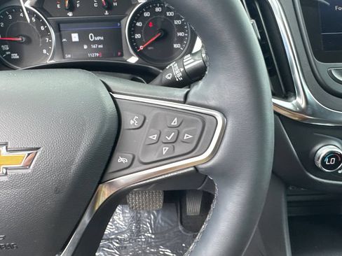 Used 2024 Chevrolet Equinox LT FWD image 28