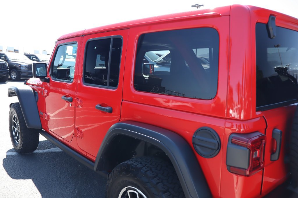 Certified 2025 Jeep Wrangler Unlimited Rubicon AWD/4WD image 16