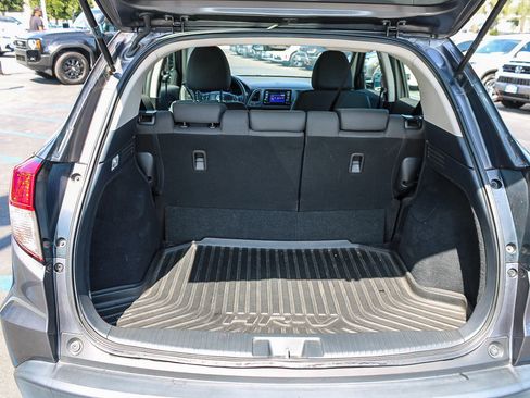 Used 2022 Honda HR-V LX image 27