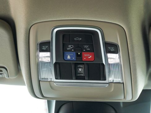 Used 2022 RAM 1500 Laramie AWD/4WD image 31