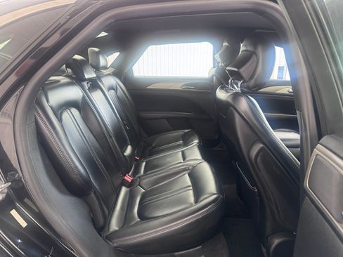 Used 2017 Lincoln MKZ Premiere FWD image 11
