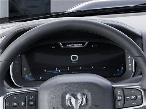 New 2026 RAM 2500 Laramie AWD/4WD image 17