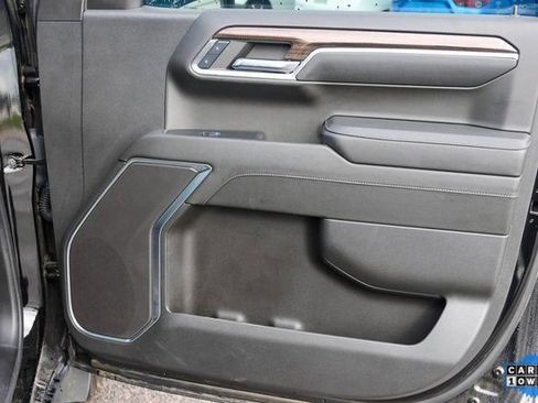 Used 2024 Chevrolet Silverado 1500 RST AWD/4WD image 16