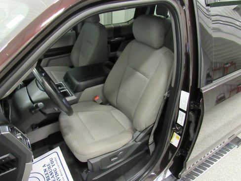 Used 2018 Ford F150 XLT w/ Equipment Group 301A Mid AWD/4WD image 32