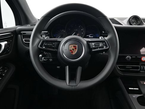 Certified 2026 Porsche Macan AWD/4WD image 13