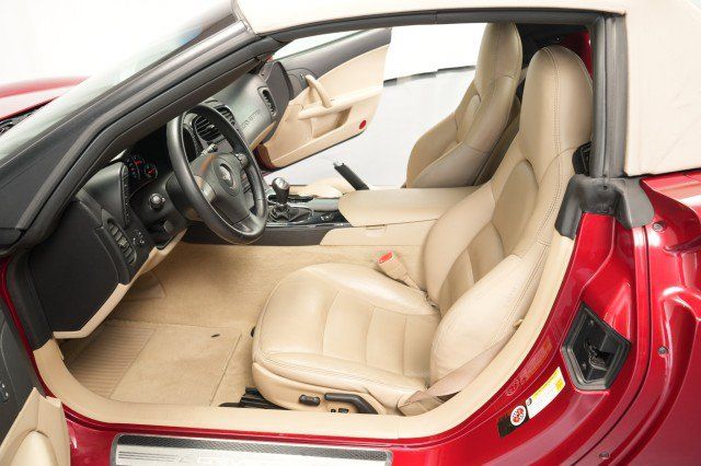 Used 2008 Chevrolet Corvette Convertible w/ Preferred Equipment Group RWD image 25
