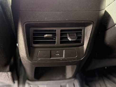 Used 2024 Chevrolet Colorado LT w/ LT Convenience Package image 9